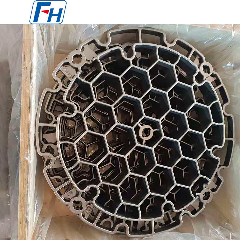 Obtenha dureza consistente em peças metálicas com bandejas de tratamento térmico FH®